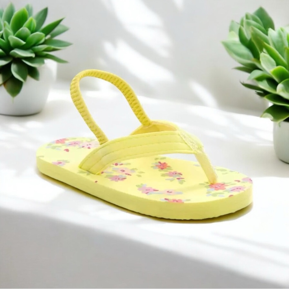 ✨ NWOT - Newborn Oshkosh Flip Flops Yellow Floral
